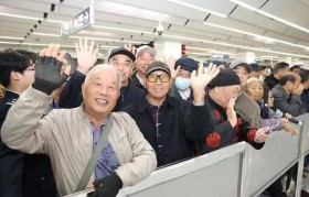 南京首条跨省地铁开通！乘客说：“我坐地铁不去哪里，就是高兴！”